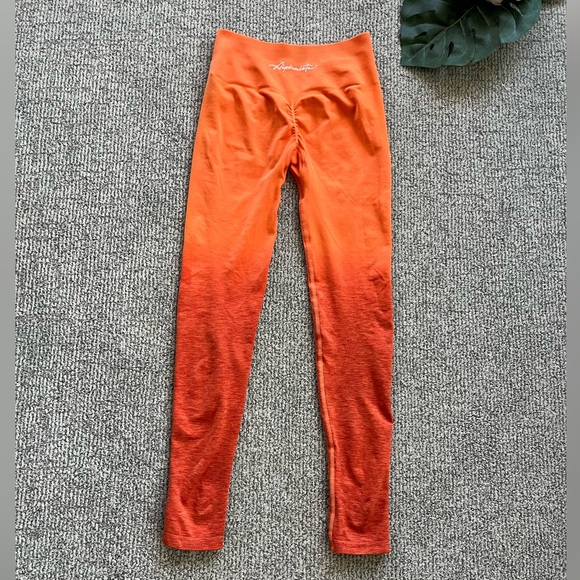 Alphalete Pants - Alphalete Amplify Ombré Leggings Size M